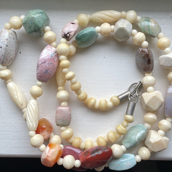 Stunning beaded necklace Diane - Picture 4 of 4